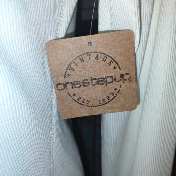 One step up, NEW, knit top, XL. - Picture 5 of 5